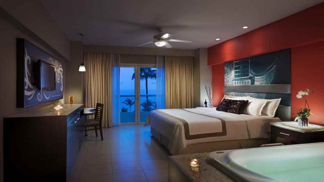 Rock Royalty - Deluxe Platinum (adult-only)